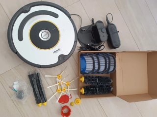Aspiradora Roomba con accesorios nuevos