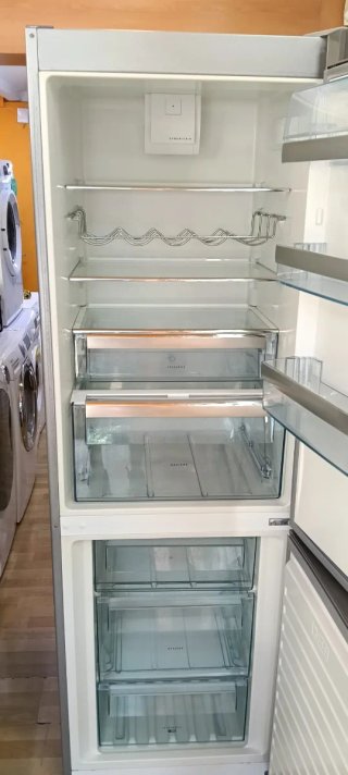 NEVERA COMBI AEG NO FROST ENERGÍA A+