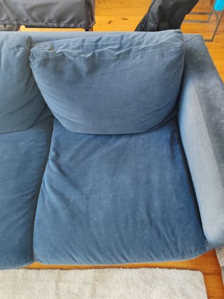 Sofá azul de tecido para doação