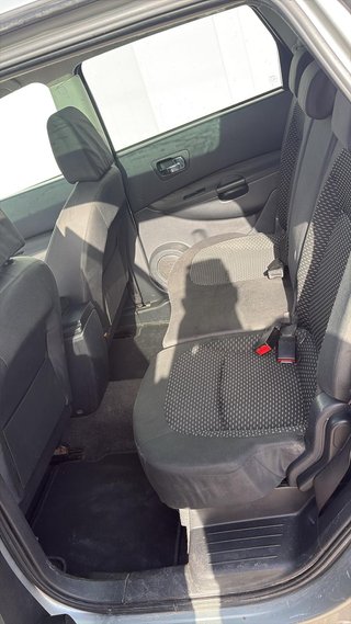 Nissan Qashqai+2 2010