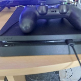 Playstation 4 (PS4) Nera