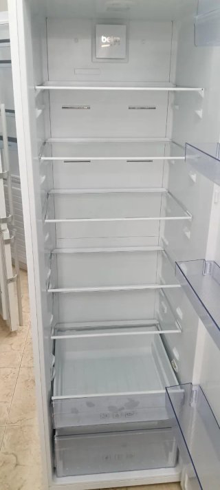 NEVERA BEKO DE UNA PUERTA NO FROST ENERGÍA A+
