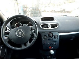 Centralita motor renault 1099235 8200619409 clio