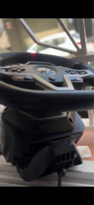 Volante Thrustmaster PS4/PS5/PC + Pedales