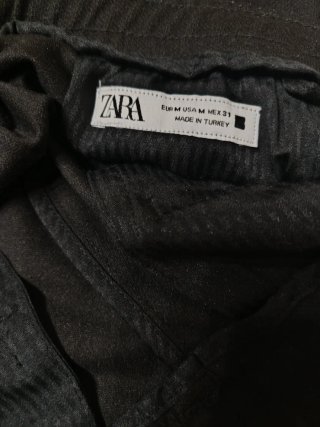 Bermuda Jogger Zara Negra Talla M