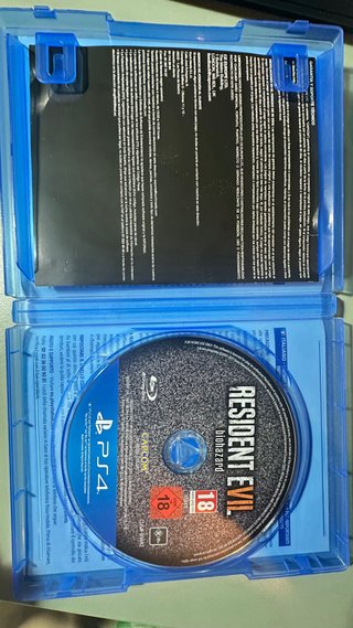 Lote 3 Juegos PS4: The Last of Us 2, Resident Evil