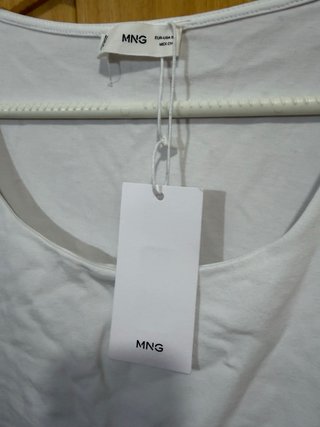 Camiseta MNG cuello redondo manga corta