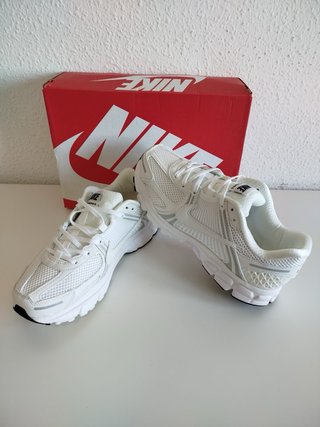 Nike Zoom Vomero 5 talla 42 y 43