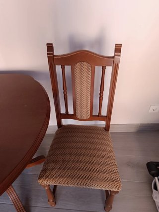 Mesa comedor extensible + 4 sillas madera