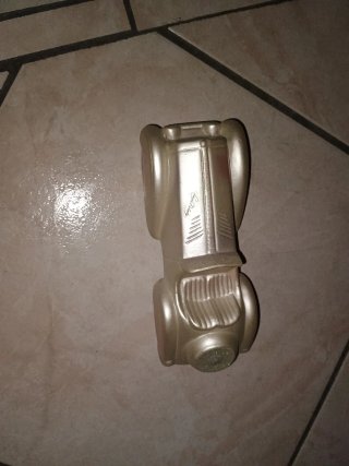 Soprammobile auto vintage oro