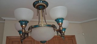 Lámpara de techo metal y cristal dorada y verde