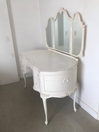 Escritorio tocador blanco patas chipendale