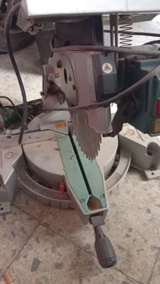 Ingletadora con sierra