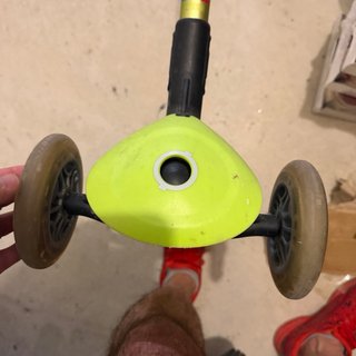 Patinete infantil verde globber + casco niño