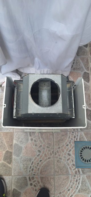 Calentador de gas Baxi blanco y gris