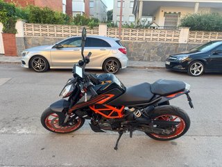KTM Duke 125 2023 Negra/Naranja