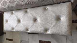 Baúl de tela beige y negro
