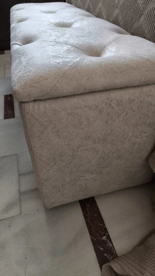 Baúl de tela beige y negro