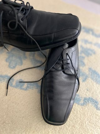 Zapatos de vestir negros de cuero