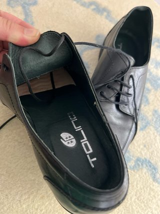 Zapatos de vestir negros de cuero
