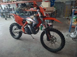 KTM 250 2T Enduro/Motocross Revisada