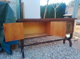 Recibidor de madera tallada