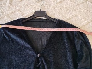 Cardigan in velluto nero con bottoni