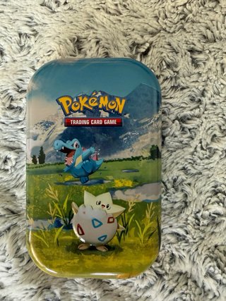Latas coleccionables Pokémon vacías