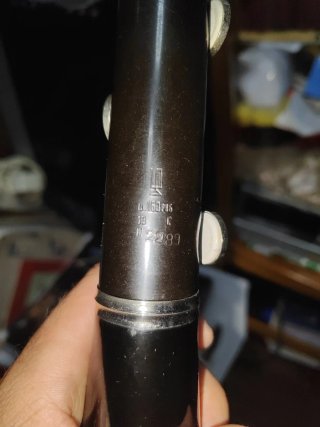 Clarinete antiguo con estuche