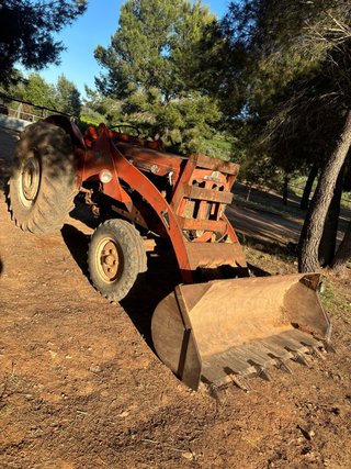 Tractor Ebro Super 55 con pala