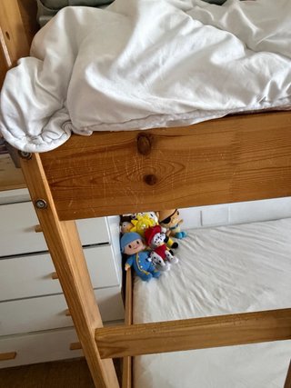 Litera de madera Ikea ( se vende sin colchones)