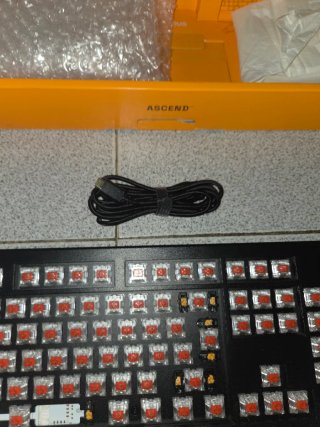 Glorious GMMK 3 Barebones + Fox Switches