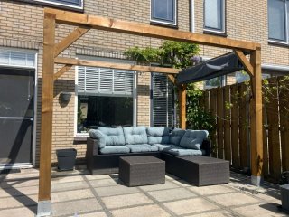 Pérgola de madera con