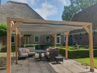 Pérgola de madera con