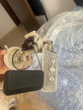 Bomba de gasolina burgman 200