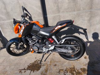 KTM Duke 125 2011 - Naranja/Negra