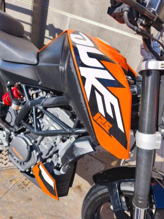 KTM Duke 125 2011 - Naranja/Negra