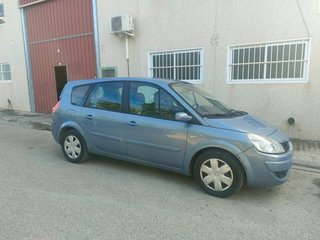 Renault Grand Scenic 1.9 dCI 130 CV