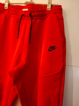 Pantalón de chándal Nike rojo