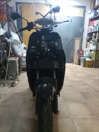 Super Soco CPX Eléctrica Scooter Negra Averiada.
