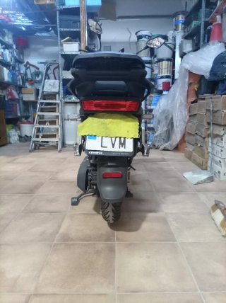 Super Soco CPX Eléctrica Scooter Negra Averiada.
