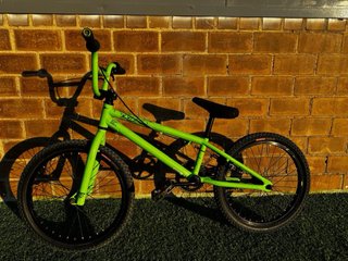 Bicicleta BMX Verde