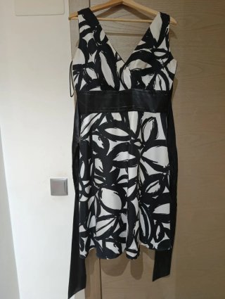 Vestido de fiesta estampado blanco y negro