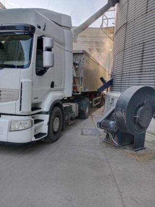 Camión Renault Premium 460
