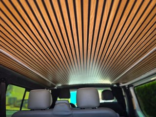Renault Trafic 2010.   180cv