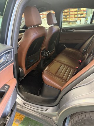 Alfa Romeo Stelvio 2020