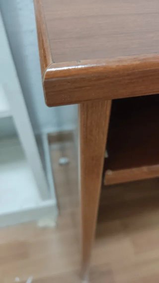 Varios enseres: lavavajillas, mesa estudio y otros