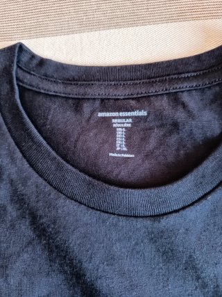 Camiseta Negra Amazon Essentials Talla L
