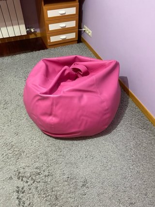 Pouf rosa in pelle sintetica