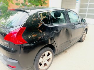 Peugeot 3008 2011